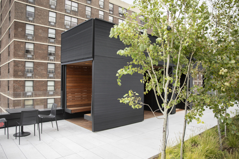 The rooftop common area at 275 South Street on the Lower East Side. Photo: QuallsBenson