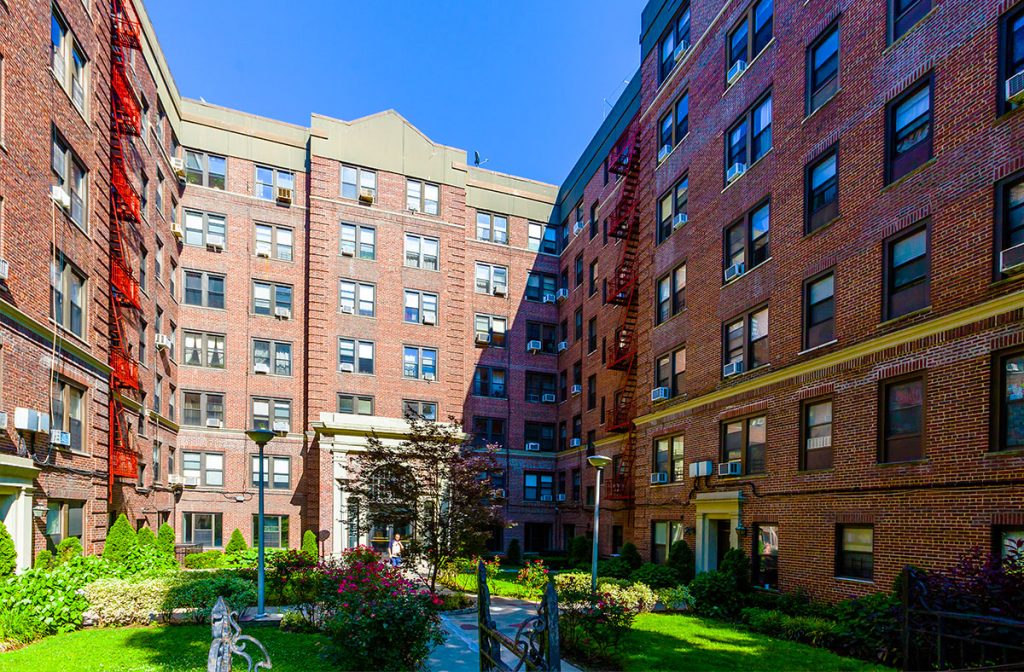 A photo of the courtyard at the Henry Hudson Apartment Building in Bronx, NY